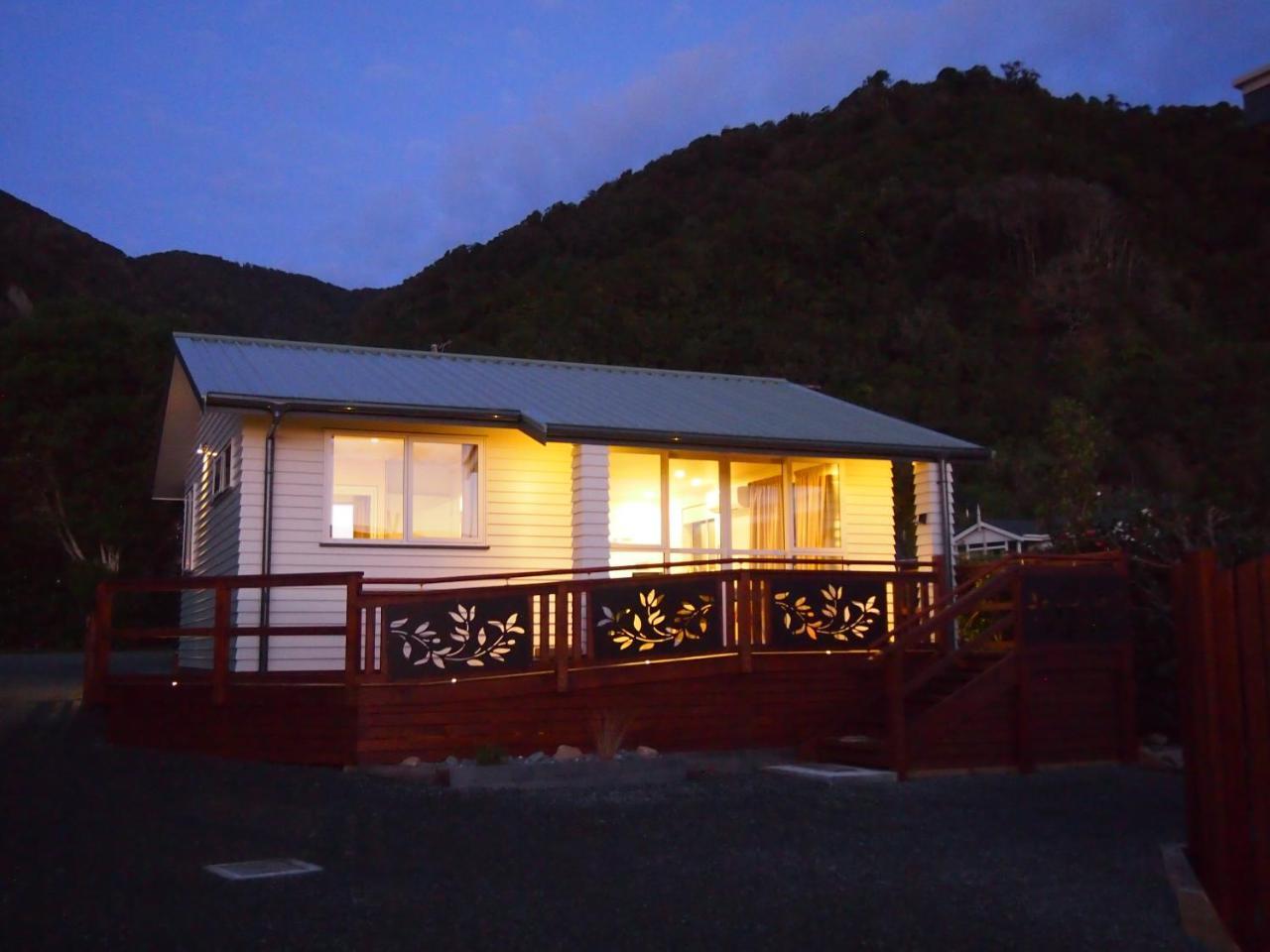 Croesus Cottages Barrytown Exterior photo